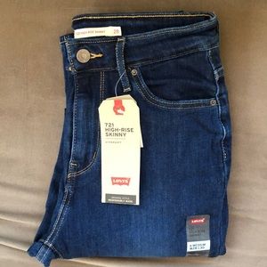 Levi’s High-Rise Skinny Jeans